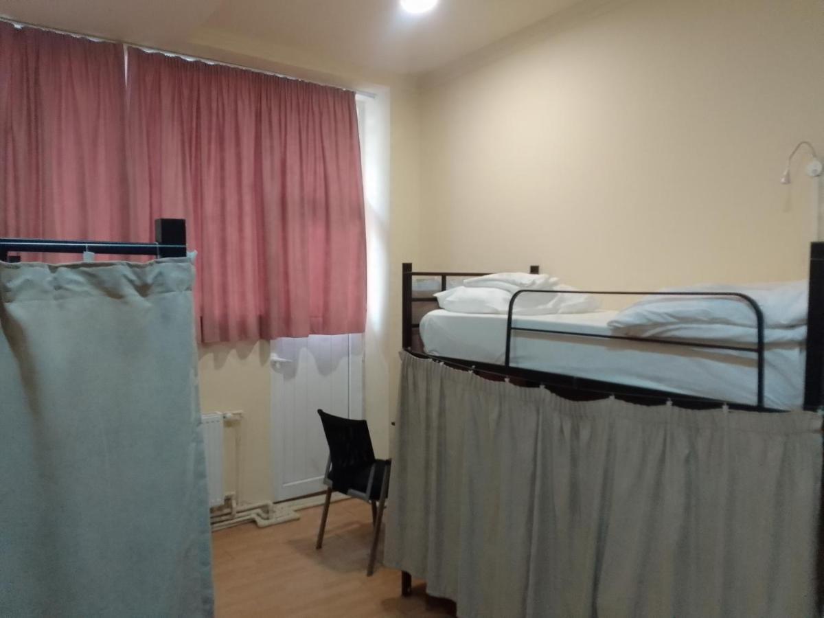 Wine Hostel Tbilisi ภายนอก รูปภาพ