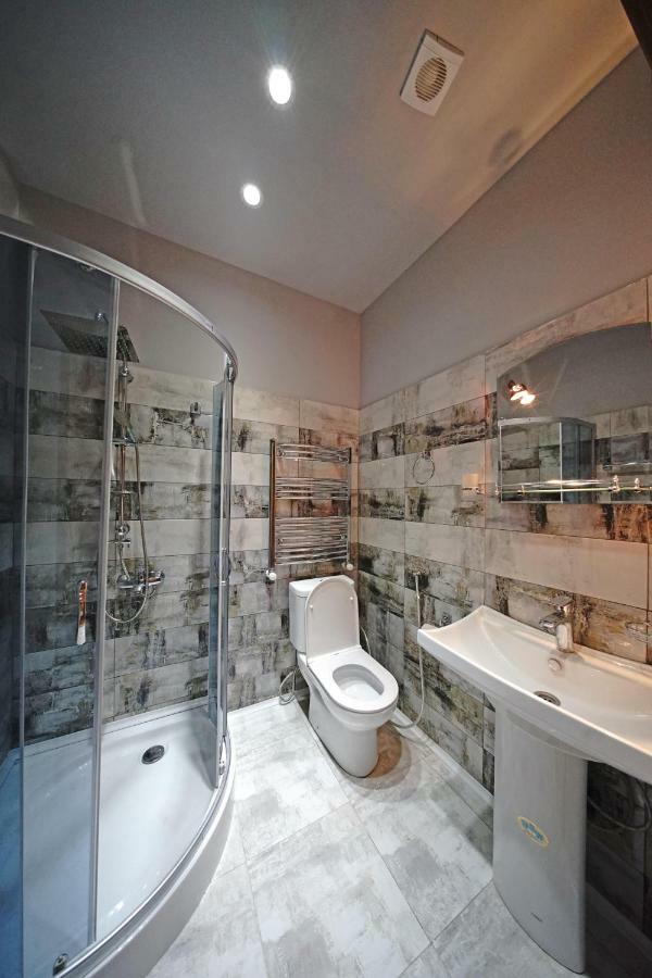 Wine Hostel Tbilisi ภายนอก รูปภาพ