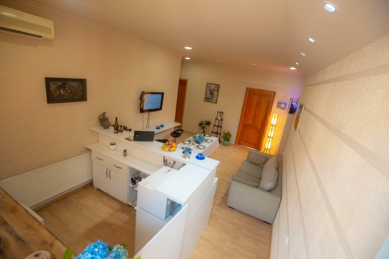 Wine Hostel Tbilisi ภายนอก รูปภาพ