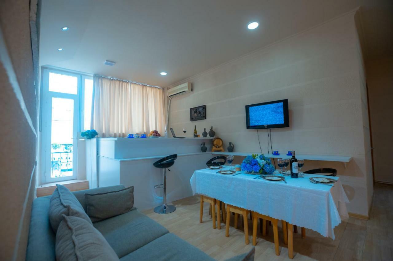 Wine Hostel Tbilisi ภายนอก รูปภาพ