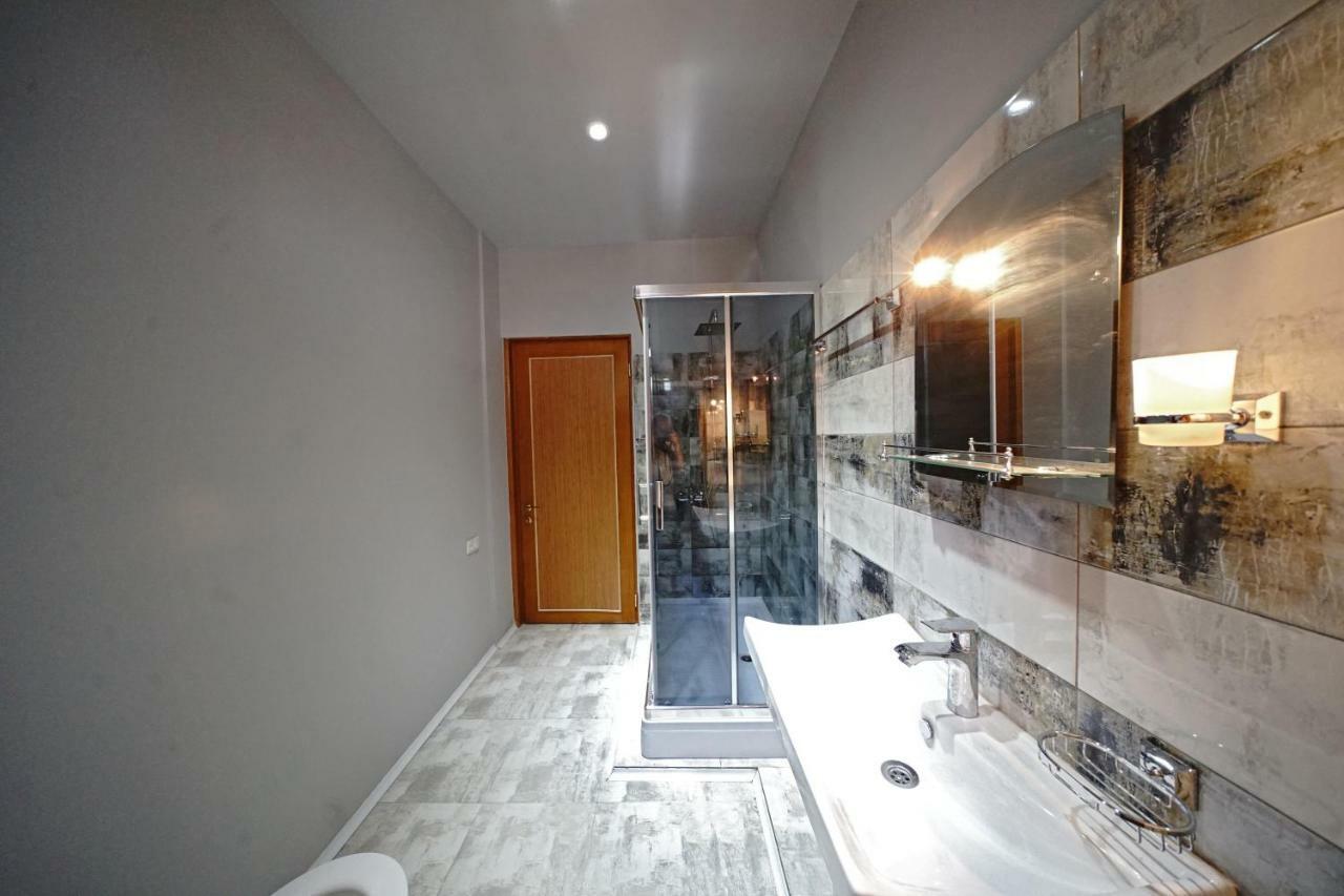 Wine Hostel Tbilisi ภายนอก รูปภาพ